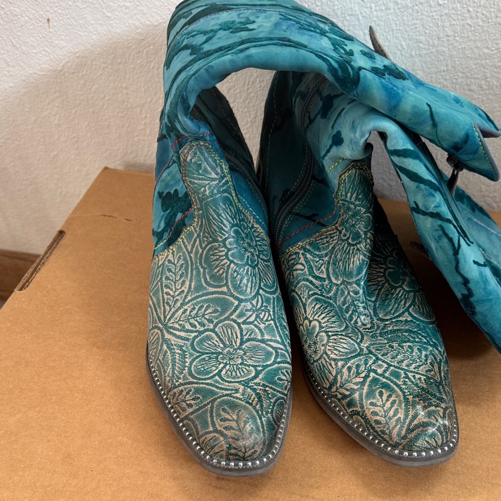 Teal Floral Embroidered Heeled Boots